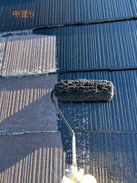 中塗り　屋根塗装